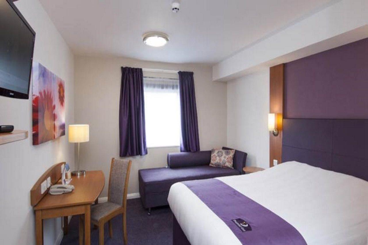 Premier Inn Portsmouth 霍恩迪安 外观 照片