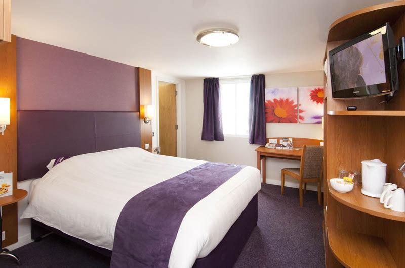 Premier Inn Portsmouth 霍恩迪安 外观 照片