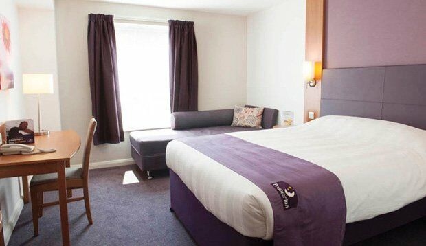 Premier Inn Portsmouth 霍恩迪安 外观 照片
